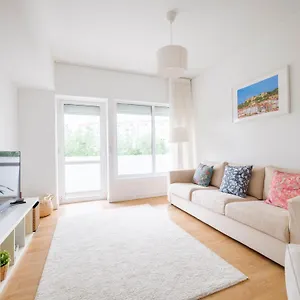 Olivais Spacious Near Airport Lisbon